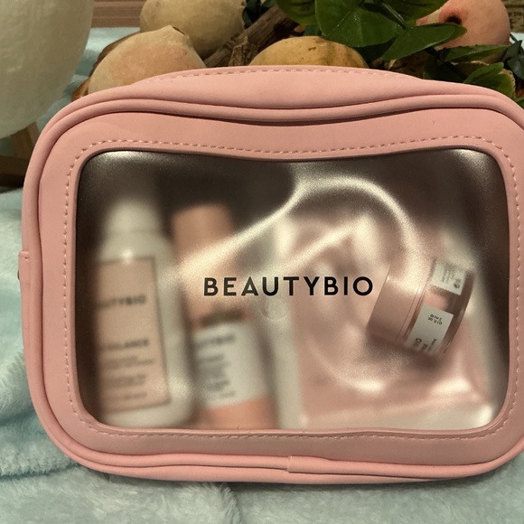 BeautyBio Travel - The Perfect Morning Routine - Picture 3 of 3